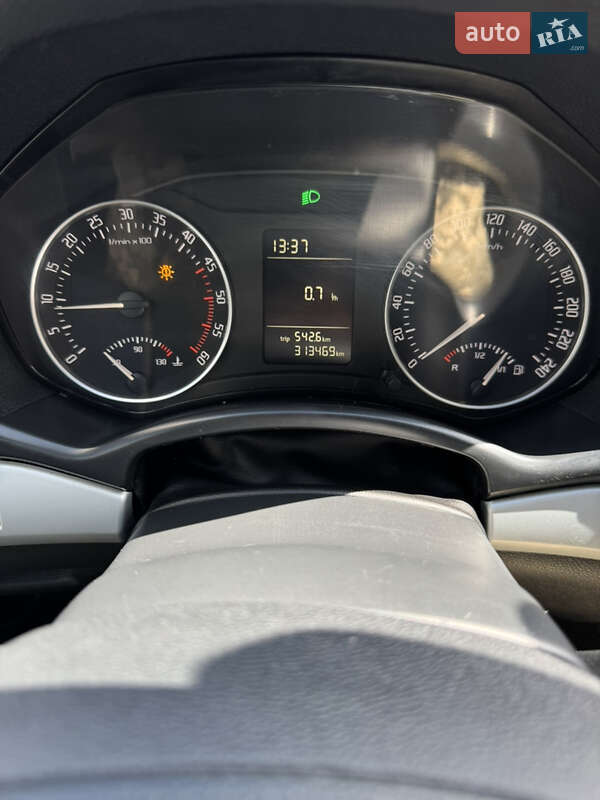 Лифтбек Skoda Octavia 2010 в Житомире
