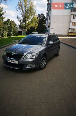 Універсал Skoda Octavia 2013 в Звягелі