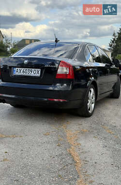 Лифтбек Skoda Octavia 2009 в 
