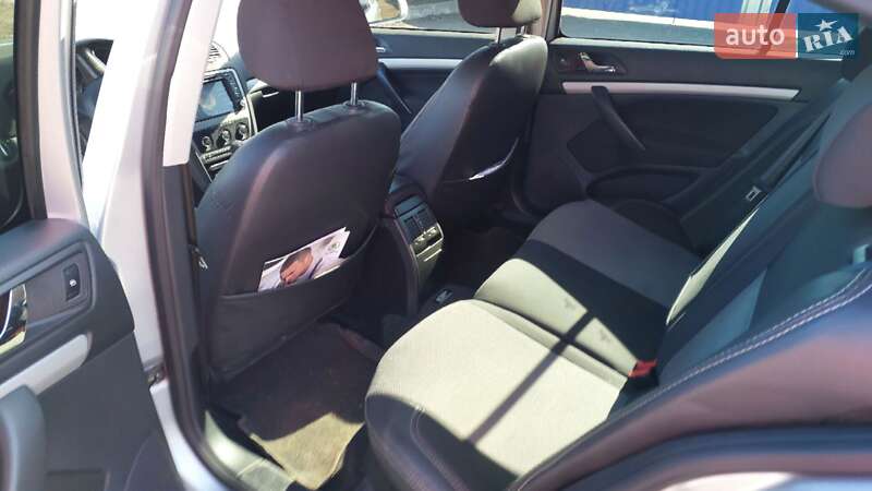 Лифтбек Skoda Octavia 2012 в Зенькове