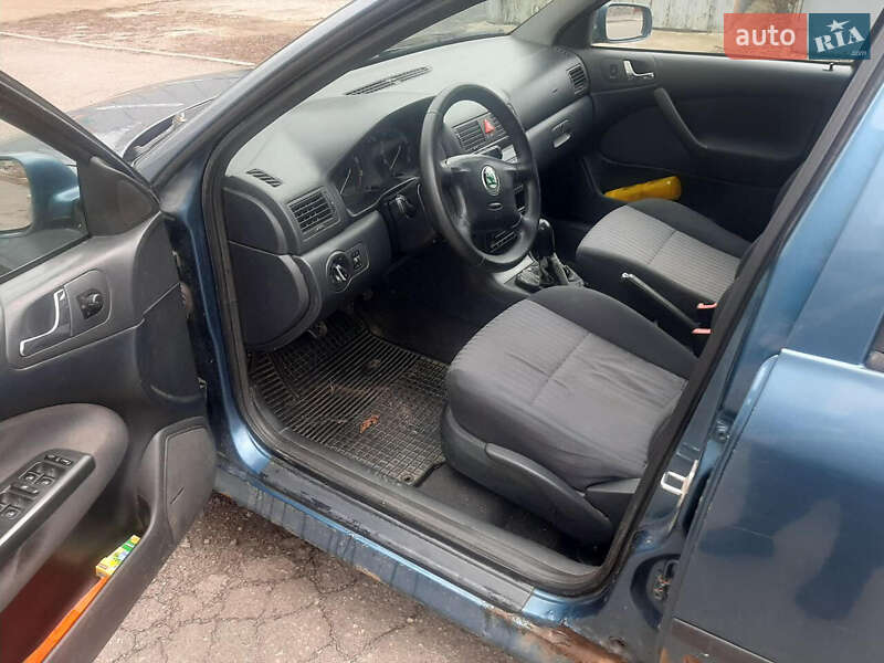 Лифтбек Skoda Octavia 2003 в Харькове