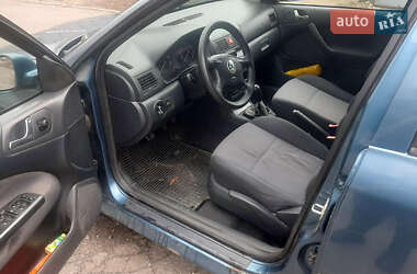 Лифтбек Skoda Octavia 2003 в 