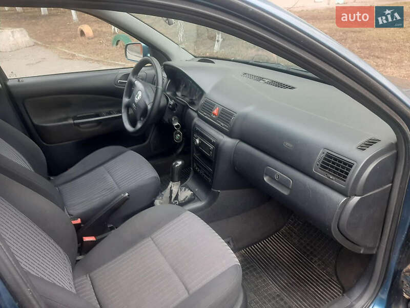 Лифтбек Skoda Octavia 2003 в Харькове