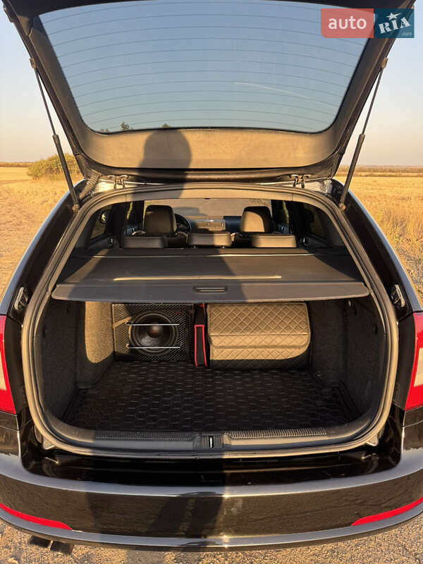 Универсал Skoda Octavia 2010 в Вознесенске