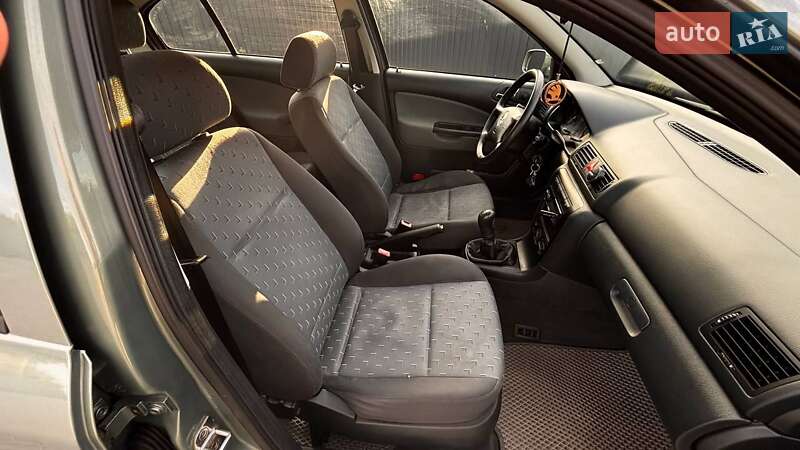 Ліфтбек Skoda Octavia 2001 в Черкасах фото 16 Ліфтбек Skoda Octavia 2001 в Черкасах