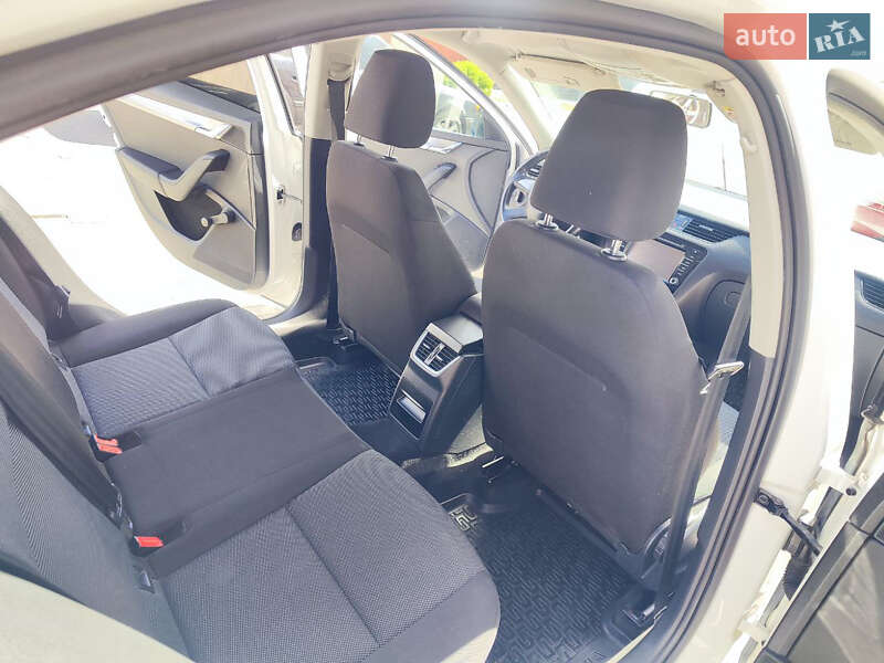 Лифтбек Skoda Octavia 2014 в Житомире фото 11 Лифтбек Skoda Octavia 2014 в Житомире