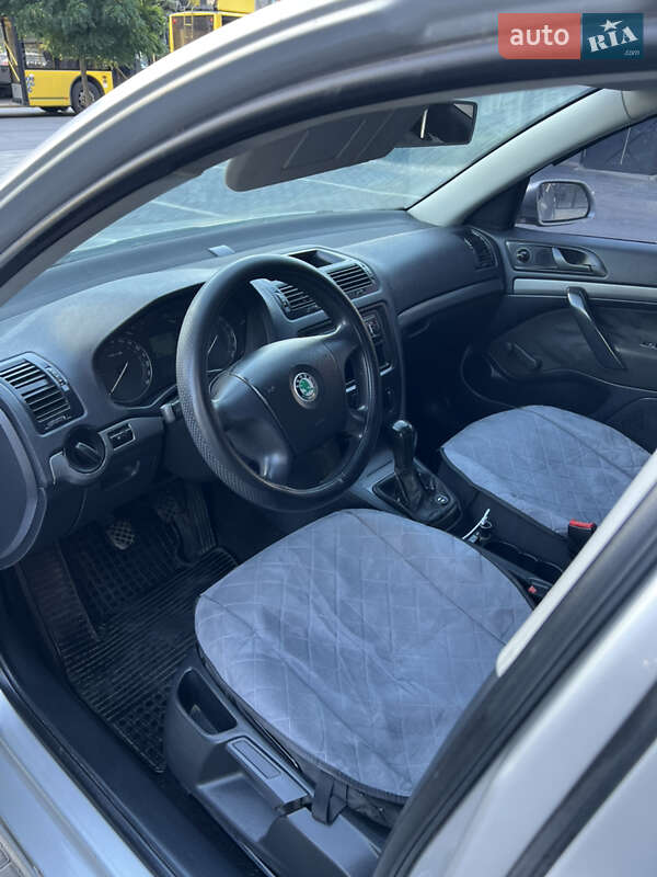 Лифтбек Skoda Octavia 2005 в Полтаве