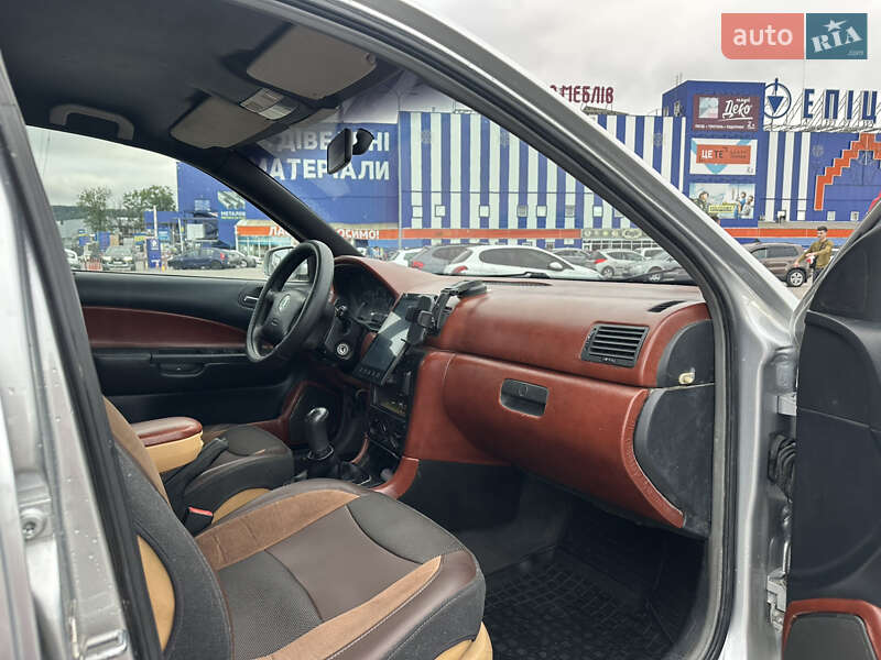 Ліфтбек Skoda Octavia 2005 в Львові фото 8 Ліфтбек Skoda Octavia 2005 в Львові