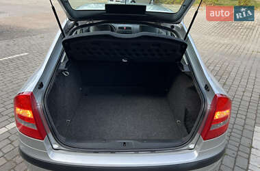 Лифтбек Skoda Octavia 2006 в 