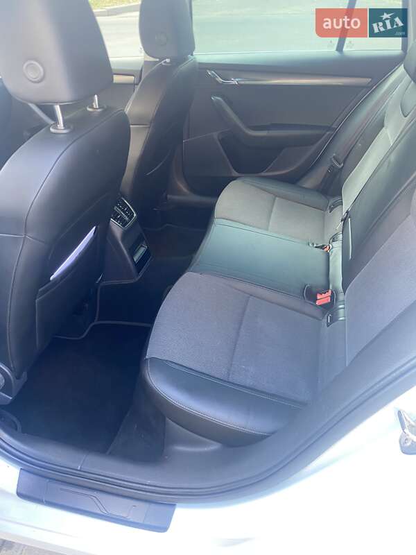 Универсал Skoda Octavia 2019 в Луцке