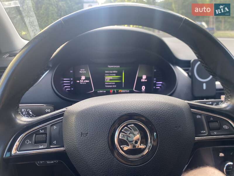 Универсал Skoda Octavia 2019 в Луцке