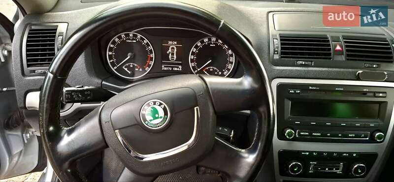 Универсал Skoda Octavia 2012 в Остроге