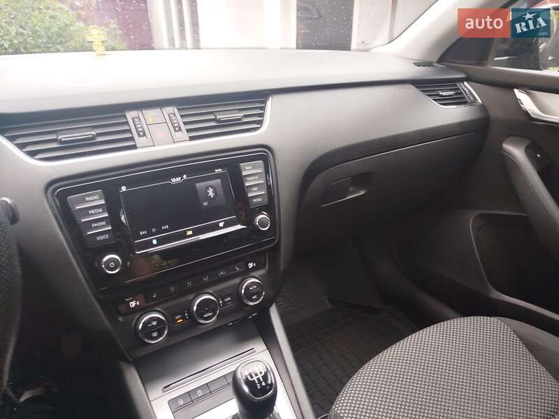 Універсал Skoda Octavia 2015 в Борисполі