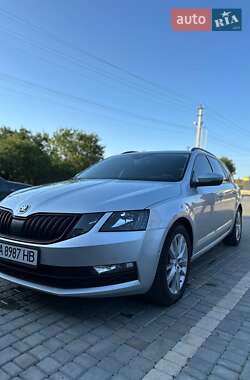 Универсал Skoda Octavia 2018 в Ольшанке