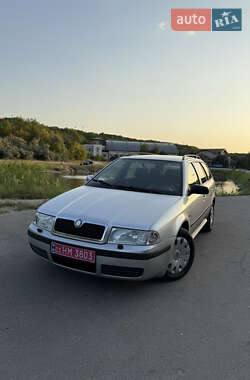 Универсал Skoda Octavia 2010 в 