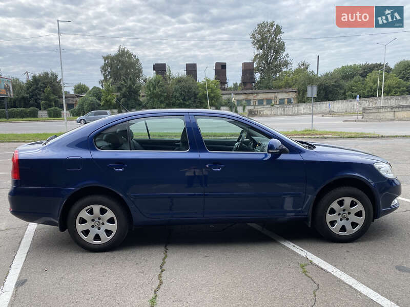 Ліфтбек Skoda Octavia 2010 в Львові фото 3 Ліфтбек Skoda Octavia 2010 в Львові