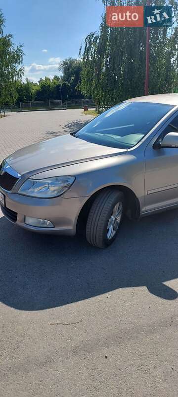Лифтбек Skoda Octavia 2013 в 
