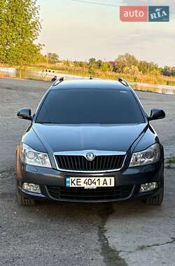Універсал Skoda Octavia 2010 в Дніпрі