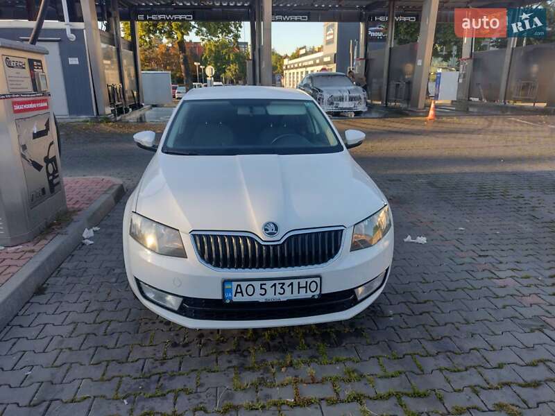 Лифтбек Skoda Octavia 2013 в 