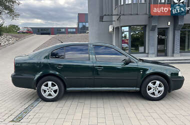 Ліфтбек Skoda Octavia 2002 в Львові