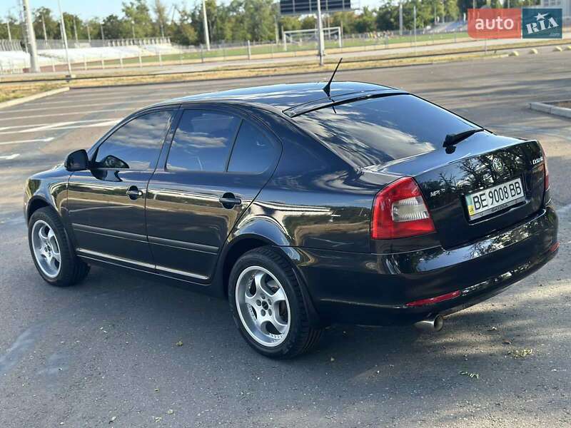 Лифтбек Skoda Octavia 2012 в 
