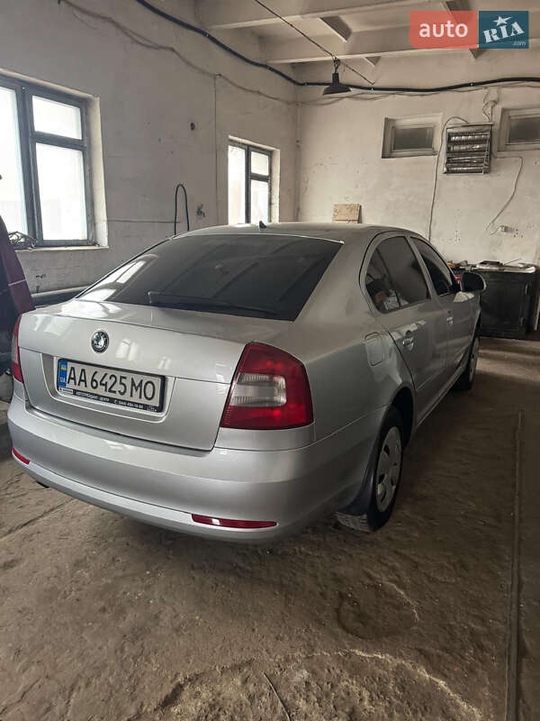Лифтбек Skoda Octavia 2012 в Ровно