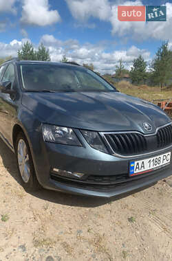 Универсал Skoda Octavia 2018 в Киеве