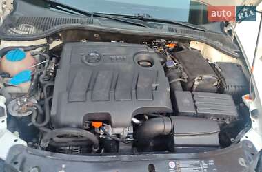 Лифтбек Skoda Octavia 2012 в 