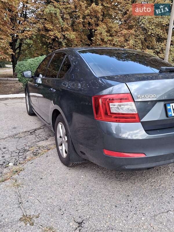 Лифтбек Skoda Octavia 2016 в Запорожье