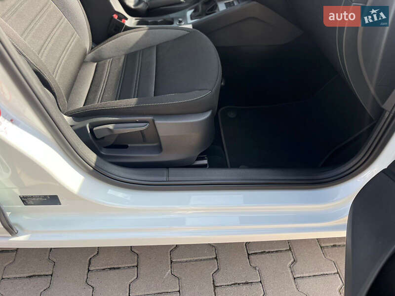 Універсал Skoda Octavia 2017 в Чернівцях