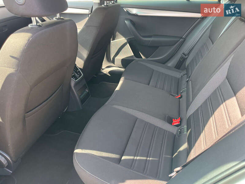 Універсал Skoda Octavia 2017 в Чернівцях