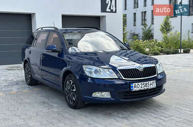Універсал Skoda Octavia 2012 в Ужгороді