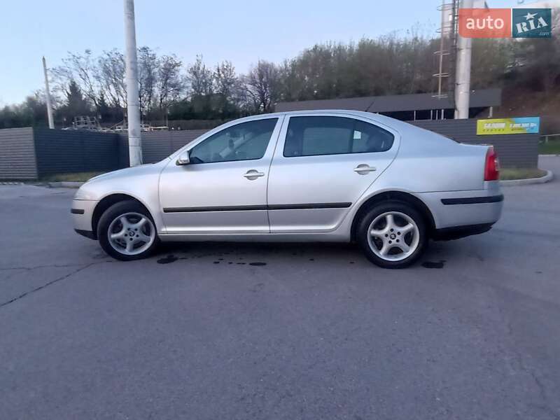 Ліфтбек Skoda Octavia 2004 в Харкові