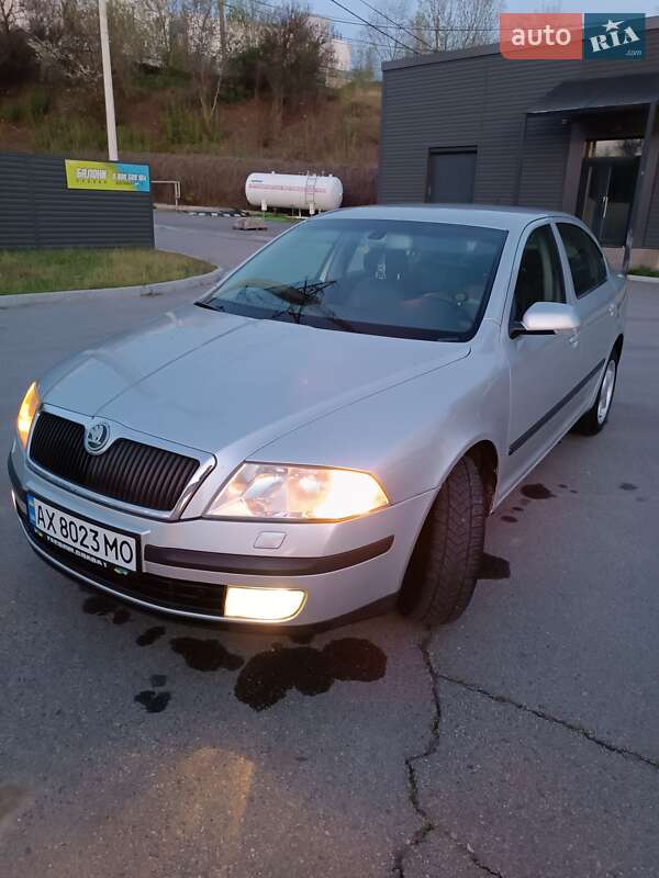 Ліфтбек Skoda Octavia 2004 в Харкові