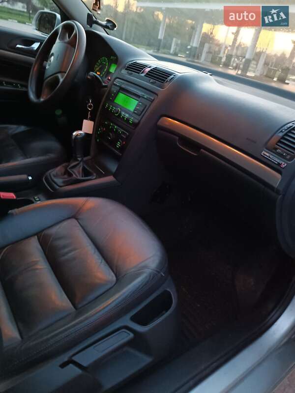 Ліфтбек Skoda Octavia 2004 в Харкові