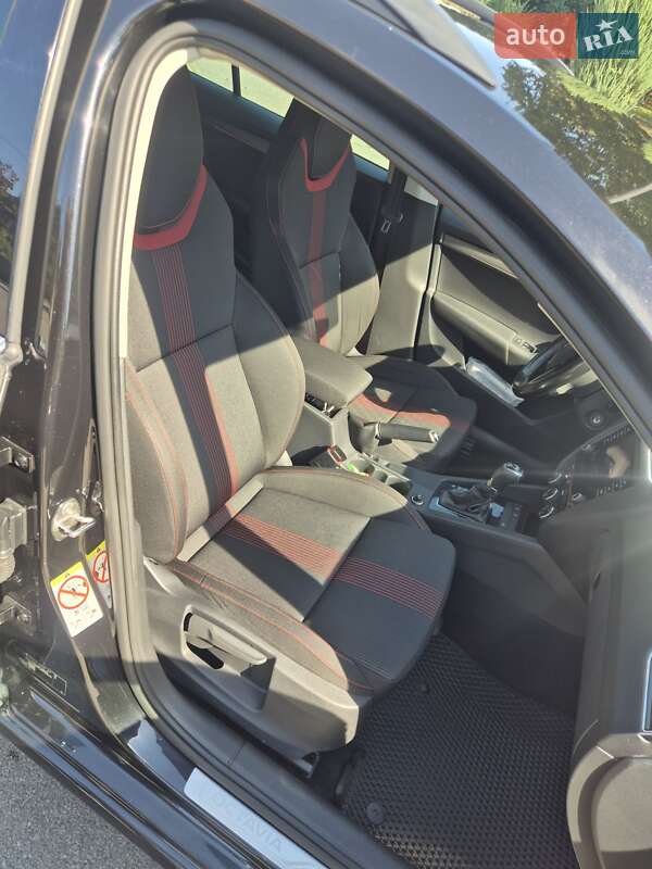 Універсал Skoda Octavia 2017 в Лозовій