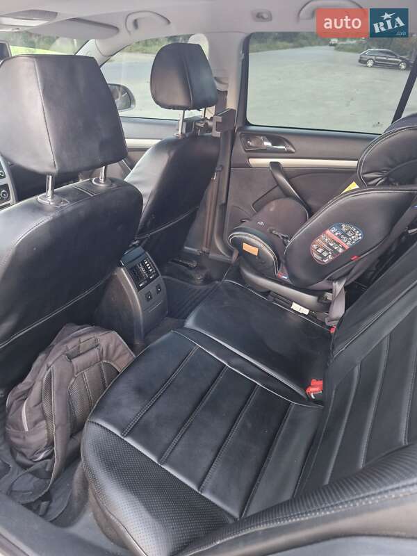 Универсал Skoda Octavia 2010 в Львове