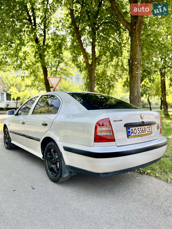 Лифтбек Skoda Octavia 2002 в Мукачево