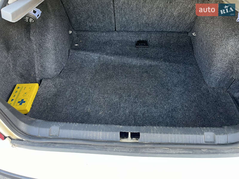 Лифтбек Skoda Octavia 2002 в Мукачево