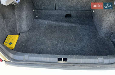 Лифтбек Skoda Octavia 2002 в 