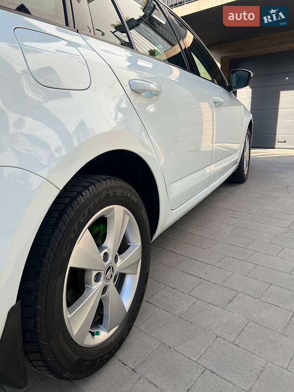 Універсал Skoda Octavia 2015 в Львові