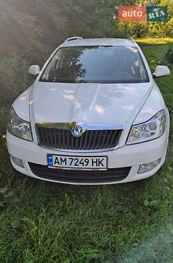 Універсал Skoda Octavia 2010 в Звягелі