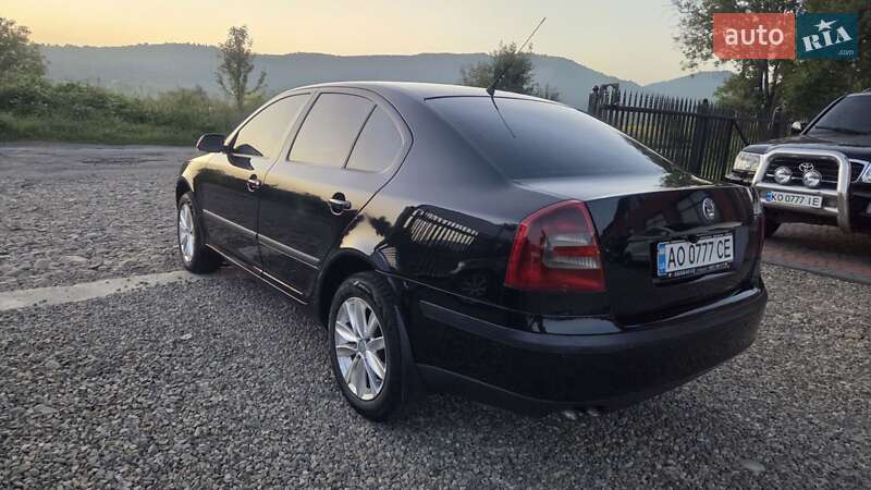 Лифтбек Skoda Octavia 2005 в Тячеве