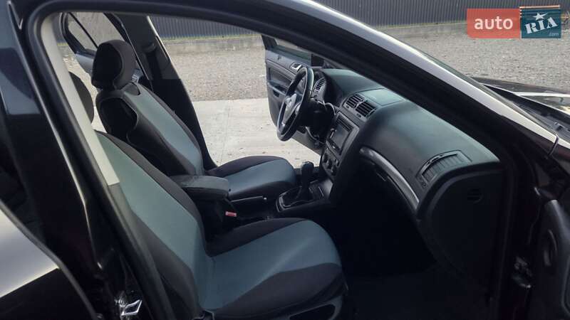 Лифтбек Skoda Octavia 2005 в Тячеве