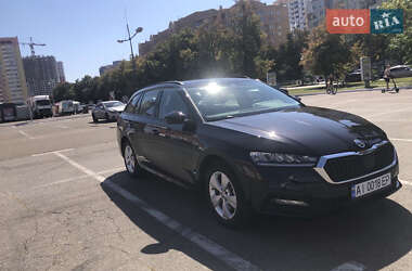 Универсал Skoda Octavia 2022 в 