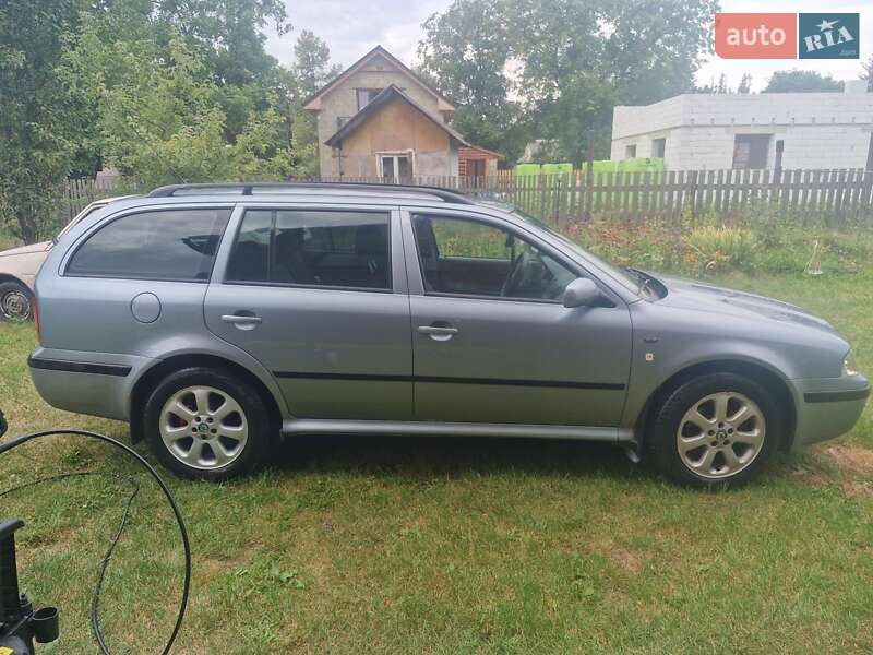 Універсал Skoda Octavia 2002 в Надвірній
