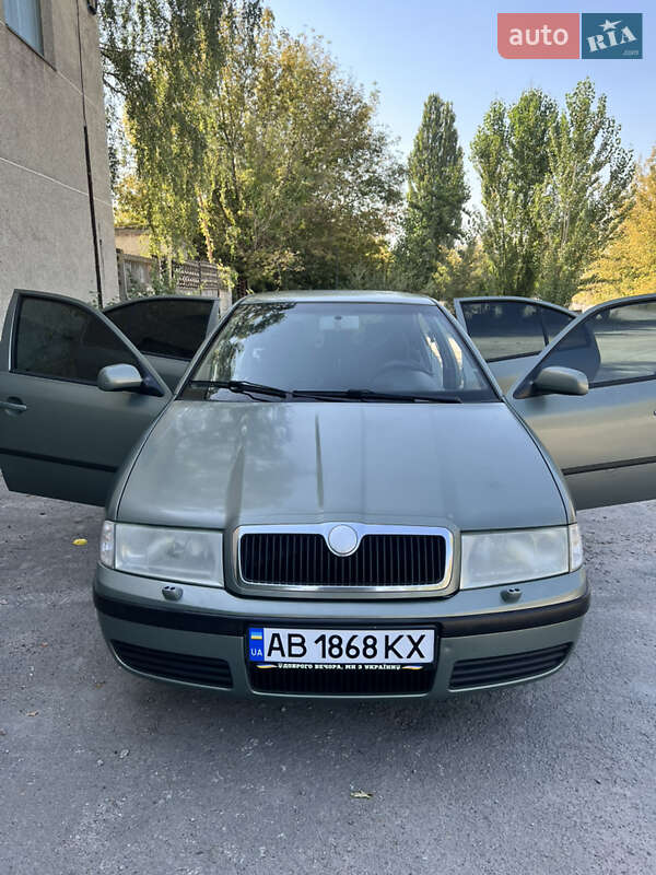 Лифтбек Skoda Octavia 2001 в 