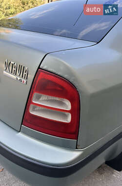 Лифтбек Skoda Octavia 2001 в 