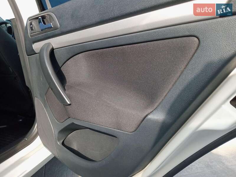 Лифтбек Skoda Octavia 2012 в Львове