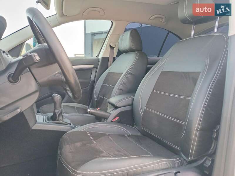 Лифтбек Skoda Octavia 2012 в Львове